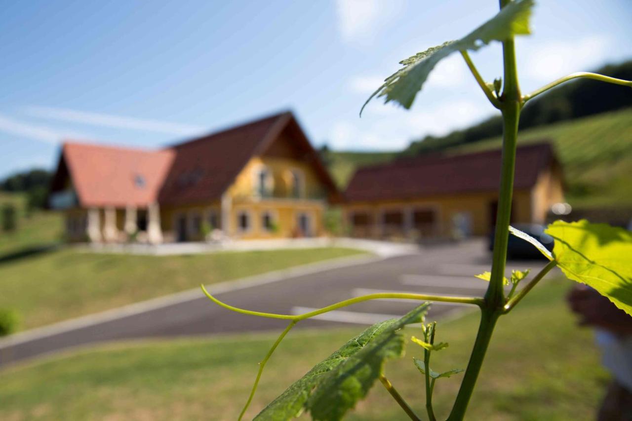 Ratsch an der Weinstraße Weingut-Gaestezimmer Uhl المظهر الخارجي الصورة