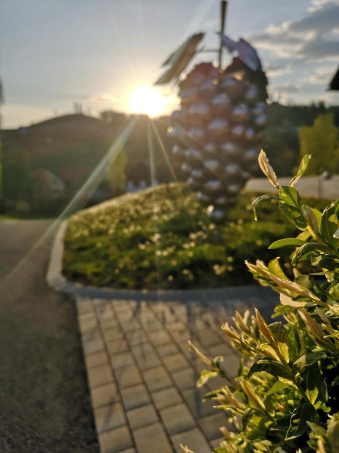 Ratsch an der Weinstraße Weingut-Gaestezimmer Uhl المظهر الخارجي الصورة